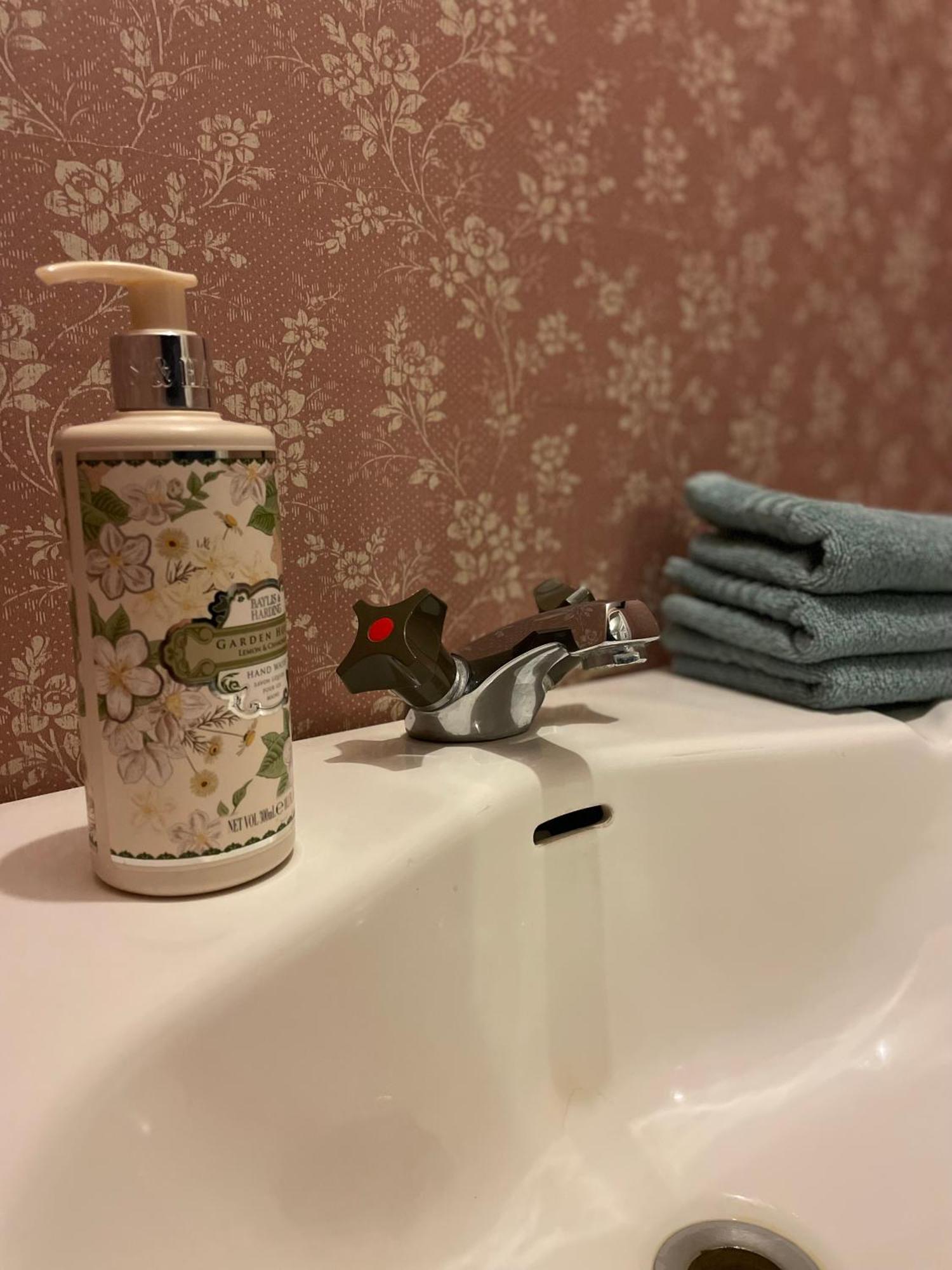 Baersta Bagarstugan Bnb Kolbäck Buitenkant foto